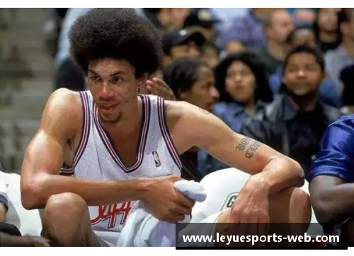 NBA球星竟然会玩？十大笑料揭秘，让你笑到肚子疼